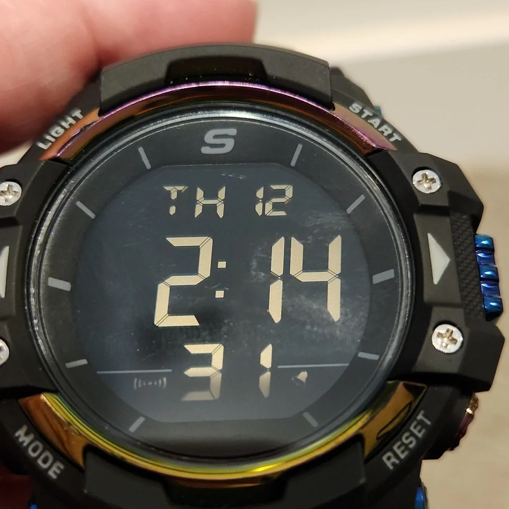 Sketchers Mens lightweight Digital Watch. Fast Strap